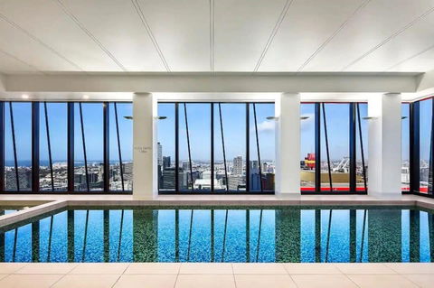 A 2BR Apt On Collins With City Views FREE Parking - Tourism Caloundra 2
