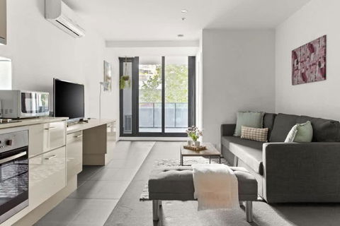 A Central Apt Right Next To Southern Cross - Tourism Caloundra 1