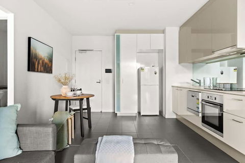 A Central Apt Right Next To Southern Cross - Tourism Caloundra 3