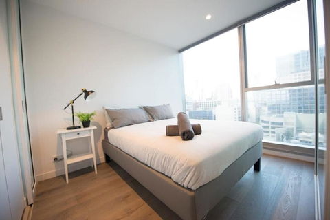 A Chic 2BR CBD Apartment Near Southern Cross - Tourism Caloundra 4