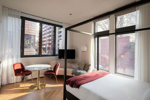 A City-centre Studio For Savvy Business Travellers - Tourism Caloundra 0