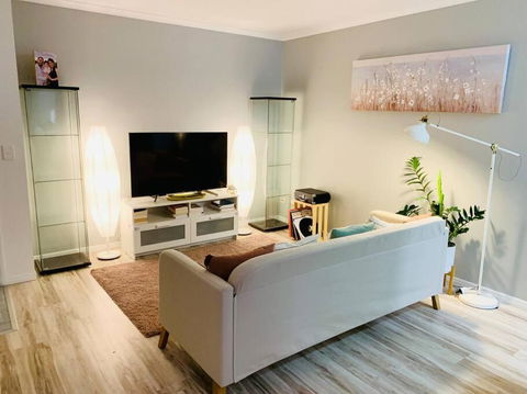 A Cosy And Peaceful Apartment In The Heart Of Yandina - Tourism Caloundra 0