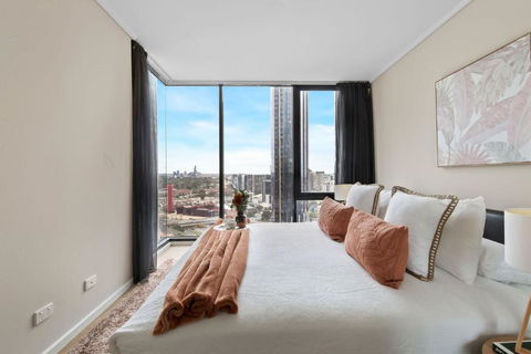 A Cozy 2BR Apt Near Crown Sleeps 6 FREE Parking - Tourism Caloundra 0