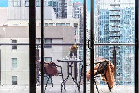 A Cozy 2BR Apt Near Crown Sleeps 6 FREE Parking - Tourism Caloundra 4