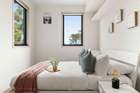 A Cozy & Modern Apt Near To Flemington Races - Tourism Caloundra 1