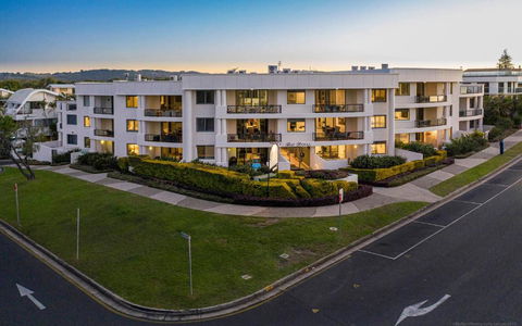 A Perfect Stay - Bay Royal Apartment 2 - Tourism Caloundra 1