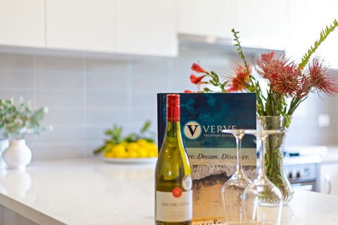 A Stones Throw - Tourism Caloundra 4