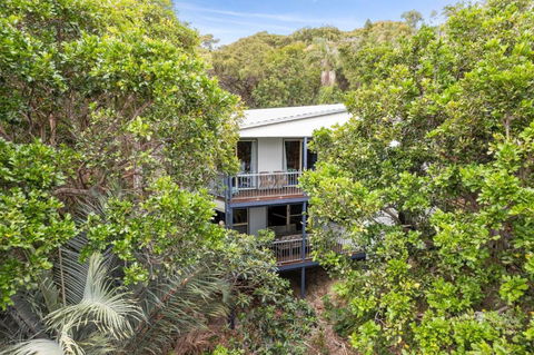 A Turtle House By Discover Stradbroke - Tourism Caloundra 2