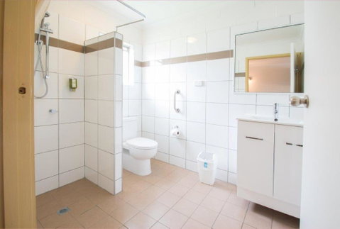 A & A Motel - Tourism Caloundra 4