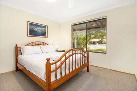 Abbey Beach Shack - Tourism Caloundra 4