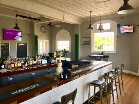 Abermain Hotel - Tourism Caloundra 4