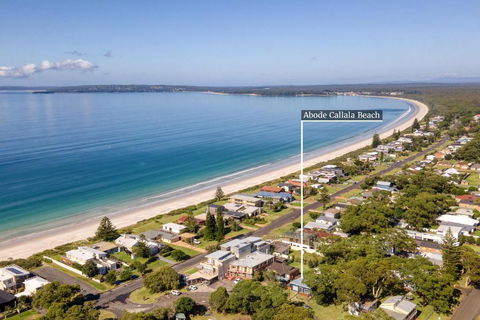 Abode Callala Beach Jervis Bay - 100m To Beach! - Tourism Caloundra 1