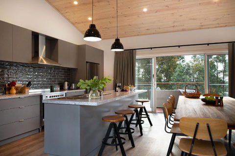 Acacia House - Tourism Caloundra 2