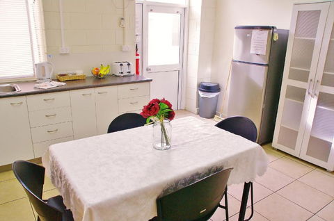 Accommodation @ Isa - Tourism Caloundra 4
