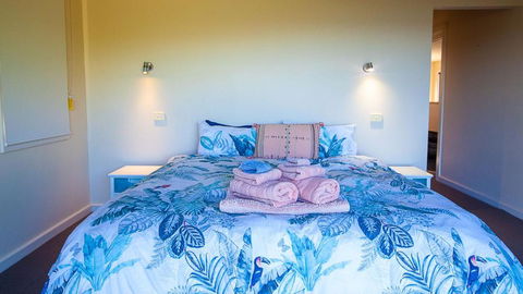 Adelong Secluded Beach House Linen Provided Bermagui - Tourism Caloundra 2