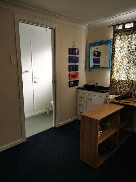 Affordable And Convenient Accommodation - Tourism Caloundra 3