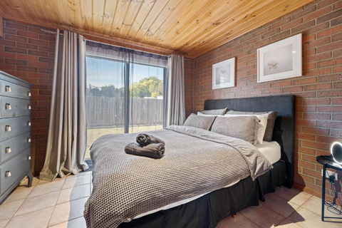 Affordable GEM In The Heart Of Inverloch - Tourism Caloundra 4