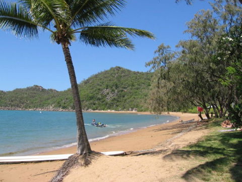 AFFORDABLE ISLAND ESCAPE! Queen Studio, Nelly Bay - Tourism Caloundra 4