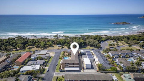 Affordable, Pool, Spa, Steps To Beach And Cafes - Tourism Caloundra 3