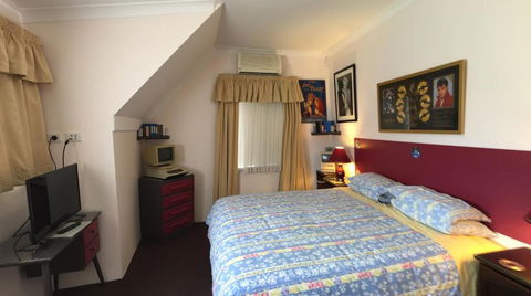 Aarn House B&B Airport Accommodation - Tourism Caloundra 1