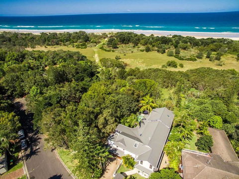 A Perfect Stay - Baby Blue - Tourism Caloundra 1