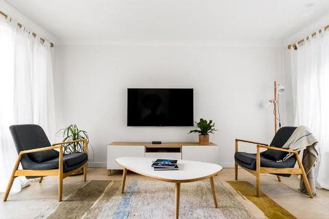 A Perfect Stay - Baby Blue - Tourism Caloundra 2