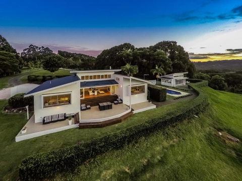A Perfect Stay - Byrons Brae - Tourism Caloundra 1