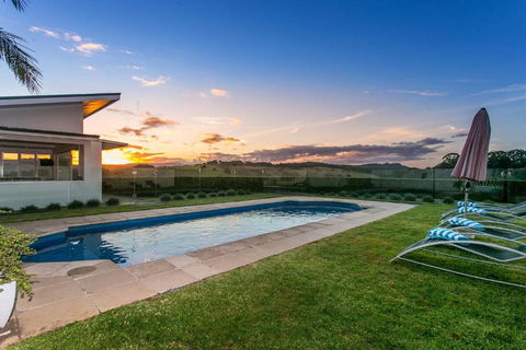 A Perfect Stay - Byrons Brae - Tourism Caloundra 0