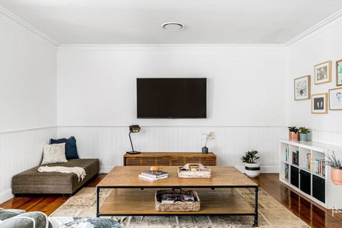 A Perfect Stay - Charlottes Web - Tourism Caloundra 4