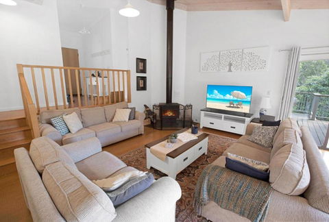 A Wood Haven - Tourism Caloundra 0