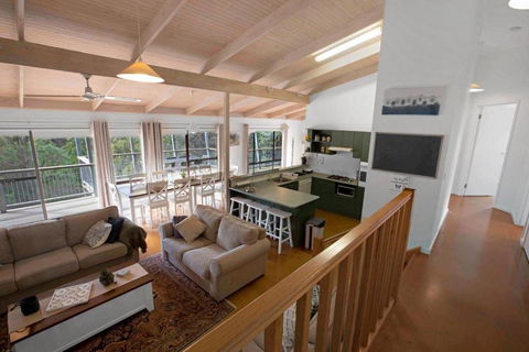 A Wood Haven - Tourism Caloundra 4