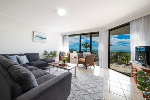 Airlie Horizon - Tourism Caloundra 2