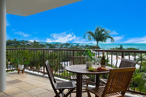 Airlie Horizon - Tourism Caloundra 3
