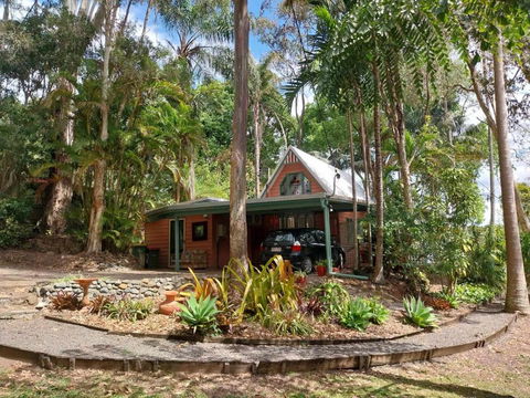 Alba The Scots Cottage Walk Every Where - Tourism Caloundra 0