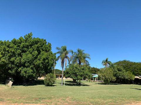 Albert Park Motor Inn-KING BEDS-POOL-SHADED PARKING - Tourism Caloundra 3
