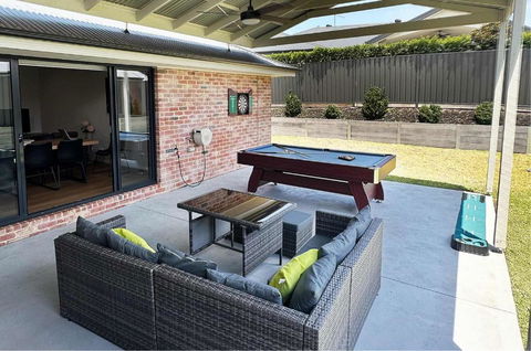 Albury Oasis - Tourism Caloundra 0