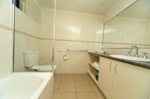 Albury Regent Motel - Tourism Caloundra 3