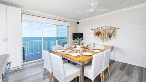 Alcheringa - Units 3 & 4 32 Sandy Point Rd - Tourism Caloundra 1
