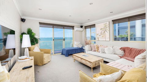 Alcheringa - Units 3 & 4 32 Sandy Point Rd - Tourism Caloundra 3