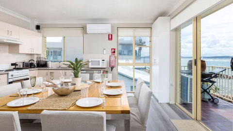 Alcheringa - Units 3 & 4 32 Sandy Point Rd - Tourism Caloundra 2