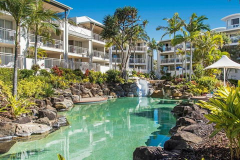 Alexandra Beach Resort Couples Escape - CoastHM - Tourism Caloundra 3