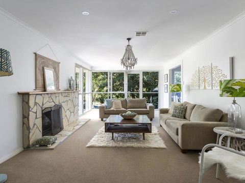Allambea Mount Eliza - Tourism Caloundra 1