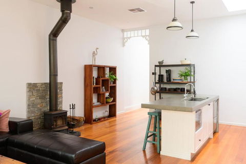 Alma, Art Deco Home In Caufield North - Tourism Caloundra 4