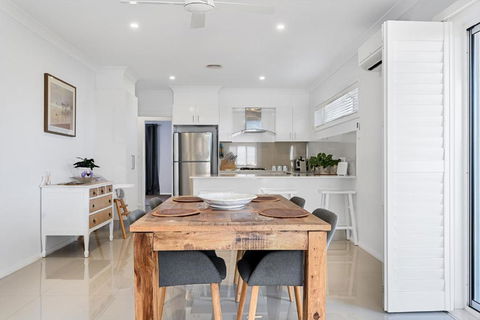 Aloe Vera Retreat - Close To Gardens & Wineries - Tourism Caloundra 2