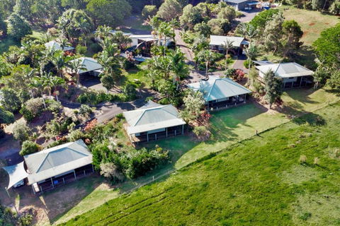 Alstonville Country Cottages - Tourism Caloundra 1