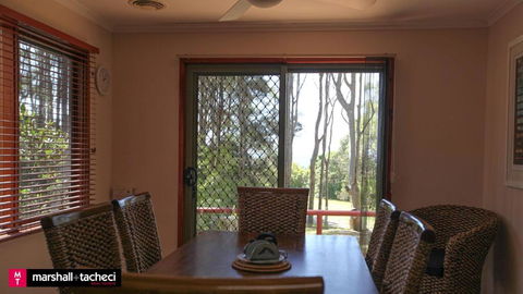 Amaroo Barraga Bay Family Holiday Home Bermagui - Tourism Caloundra 4