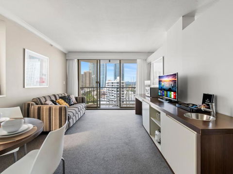 Amazing Suite With Beach Views At Prime Location - Tourism Caloundra 2