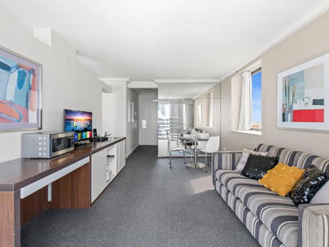 Amazing Suite With Beach Views At Prime Location - Tourism Caloundra 3