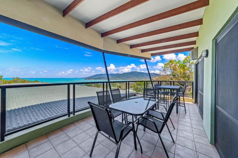 Ambience Of Airlie - Airlie Beach - Tourism Caloundra 2