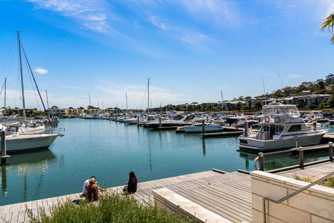 Anchorage Villa - Pet Friendly Marina Townhouse By The Beach - Tourism Caloundra 2